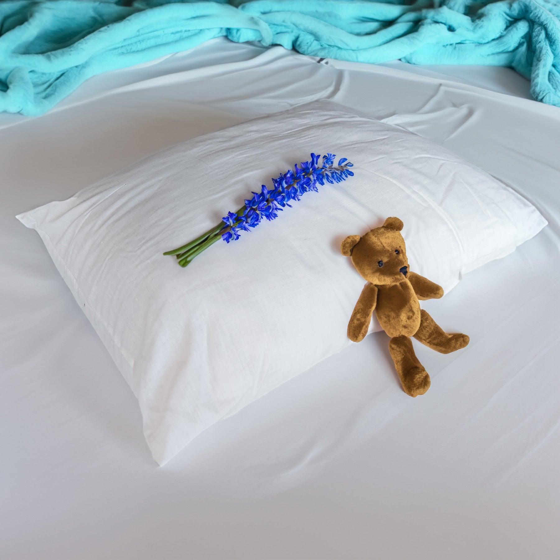 Primo piano del cuscino antisoffocamento Pisolo di Beliamo, con materiali di alta qualità per un riposo sicuro e confortevole