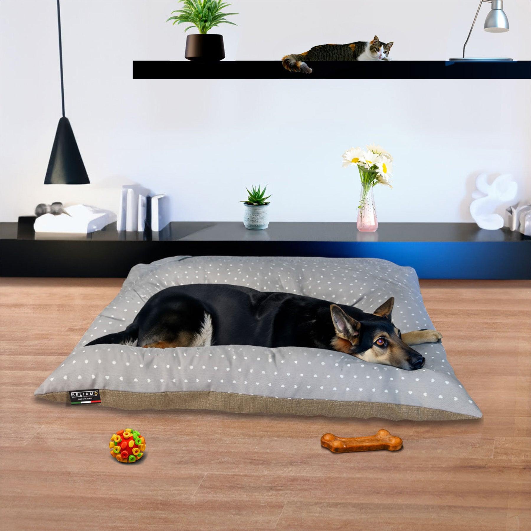 Cuscino antigraffio Pippo di Beliamo, ideale per cani e gatti, progettato per offrire un riposo confortevole e sicuro