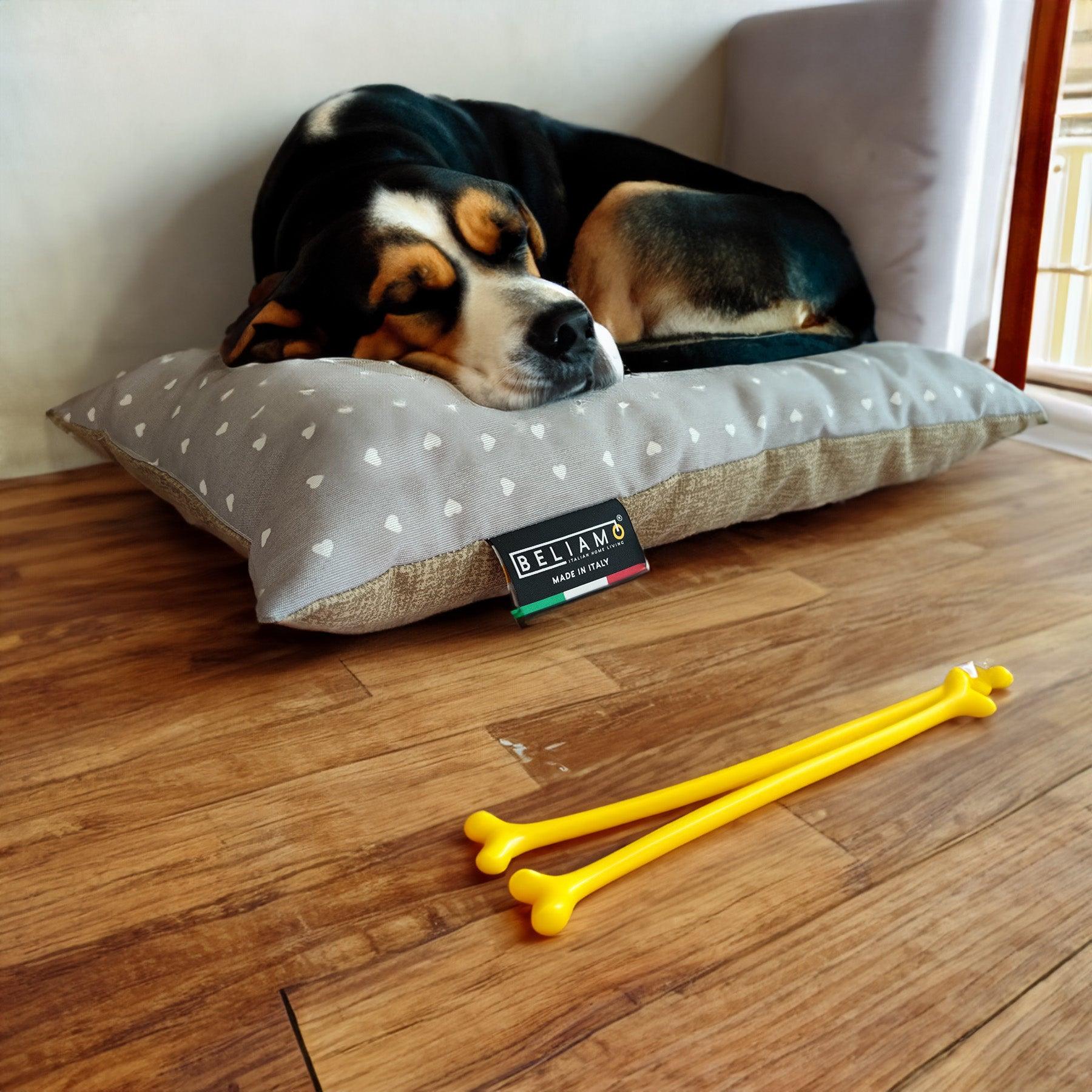 Particolare del cuscino antigraffio Pippo di Beliamo, ideale per garantire un riposo sicuro e confortevole per gli animali domestici