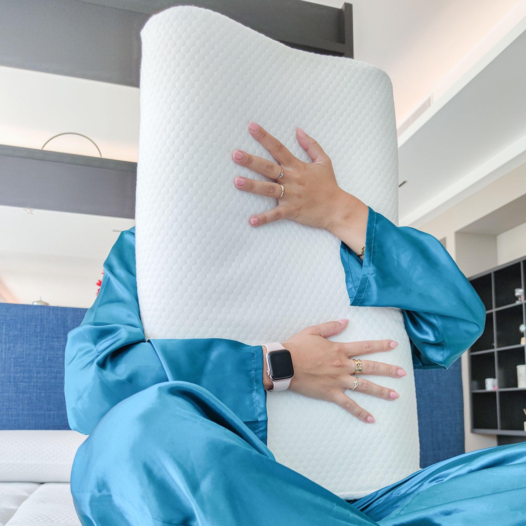 Particolare del cuscino antirussamento Fiordilattice di Beliamo, perfetto per un supporto ergonomico e un riposo rigenerante